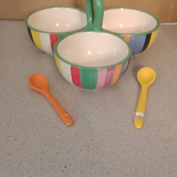 Retro Avon 3 compartment glass serving dish - Picture 2 of 4